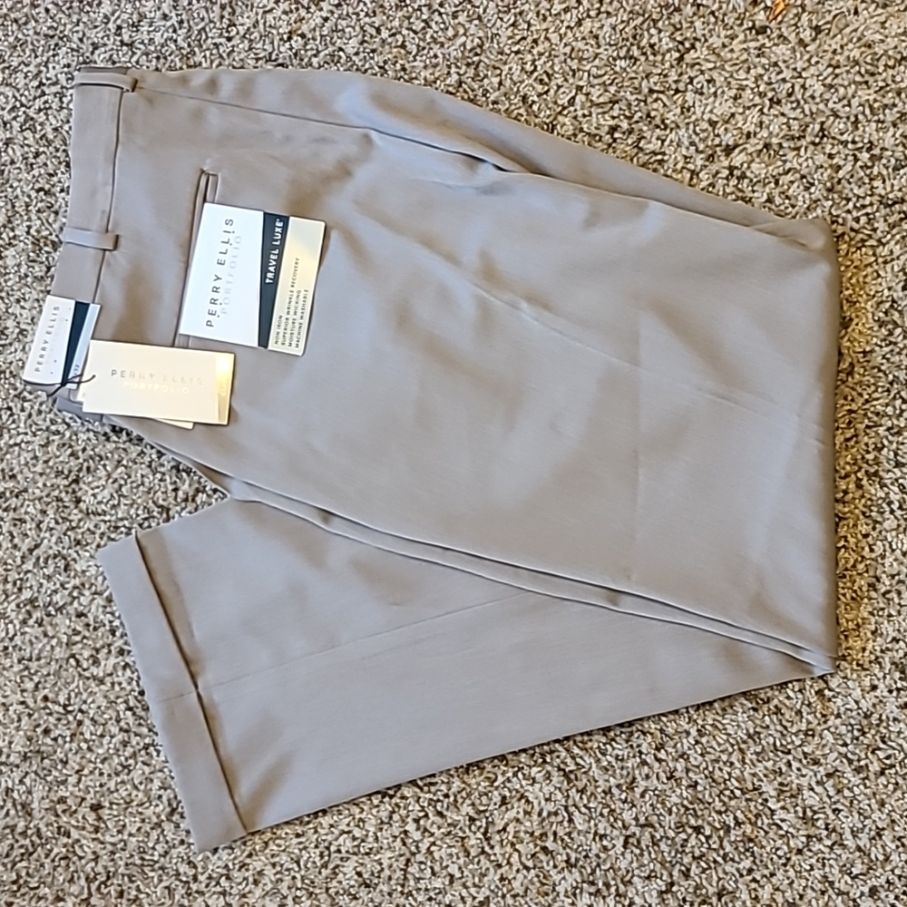 Perry Ellis Travel Luxe tan pants